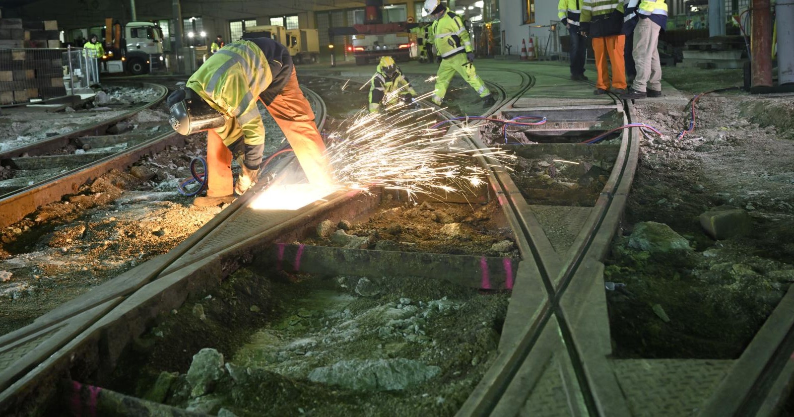 Baustelle der Wiener Linien auf den Straßenbahngleisen im Bereich Hernals