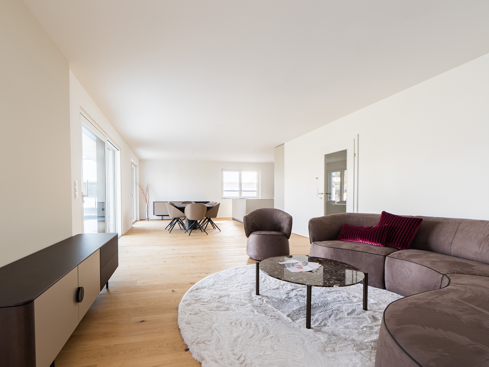 Moderner Wohnraum mit hochwertiger Ausstattung | Credit: Glorit Bausysteme