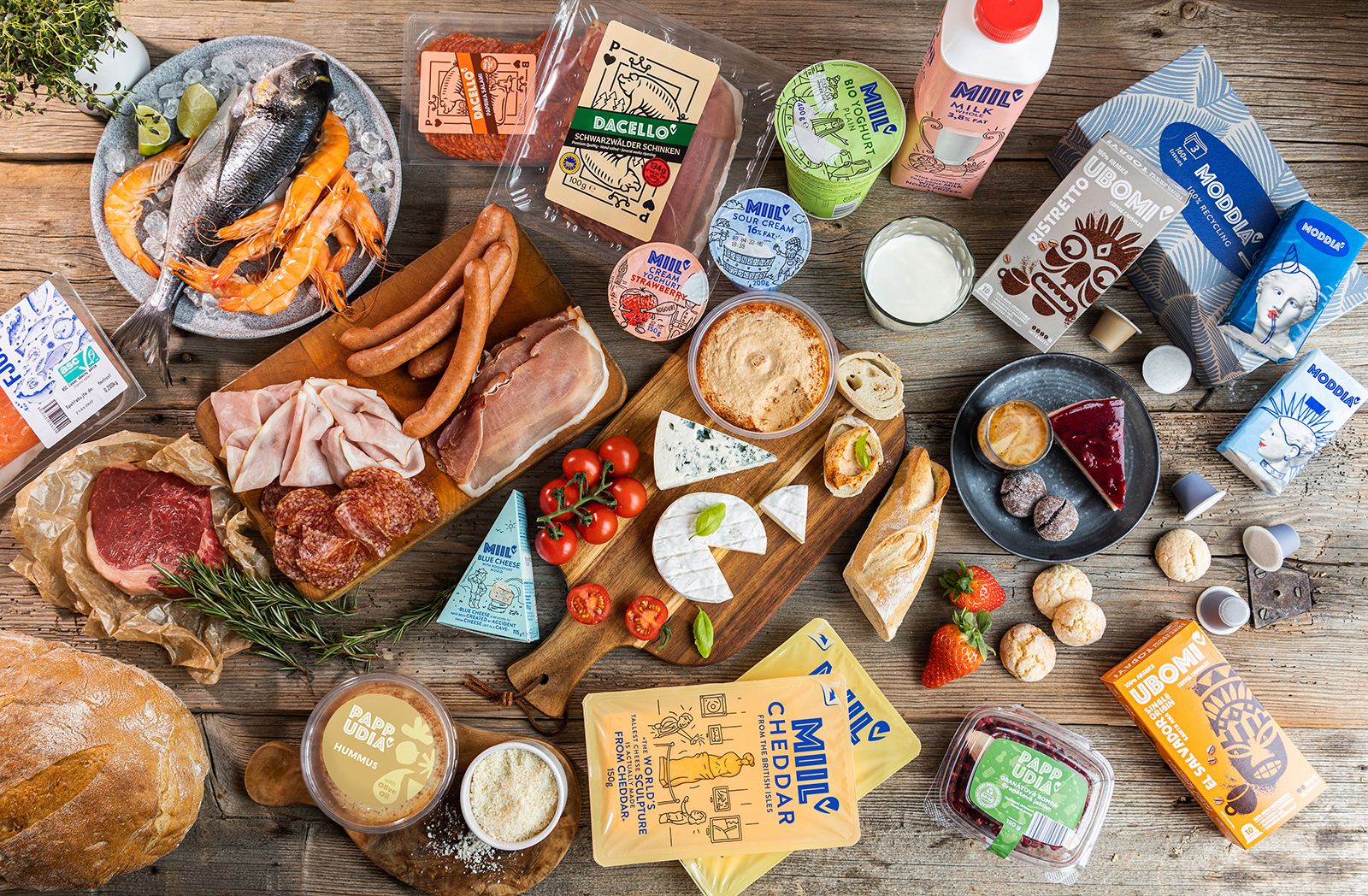 Auswahl an Lebensmitteln und Produkten | Credit: Gurkerl.at