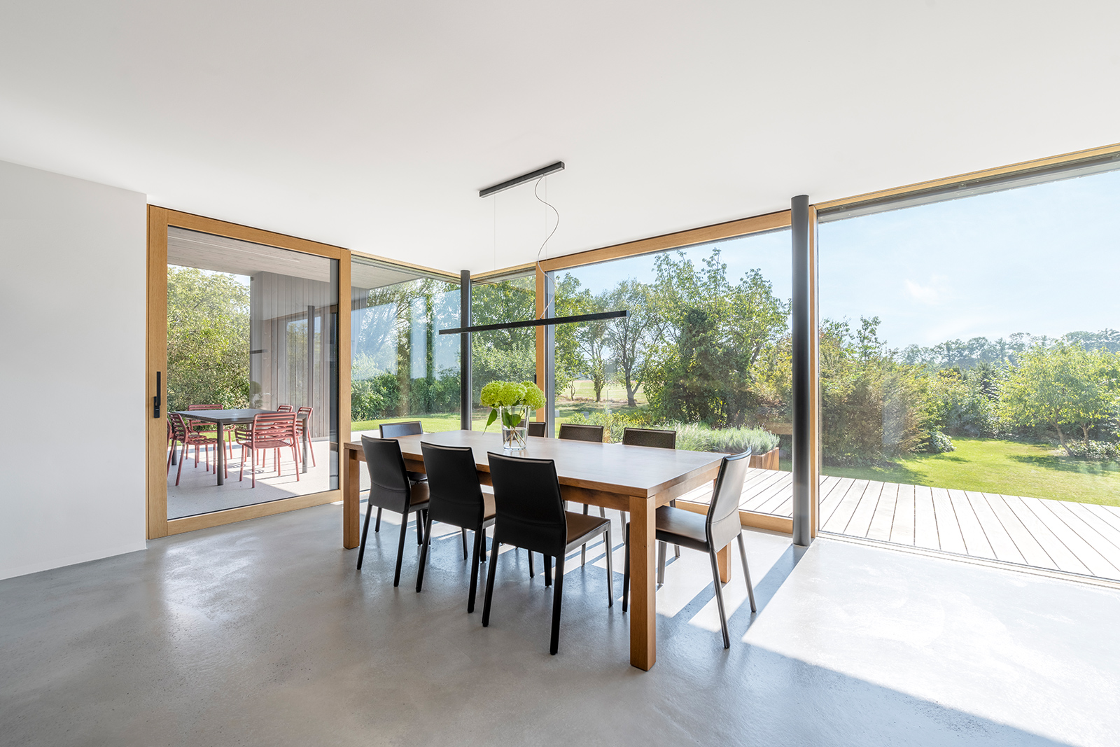 Heller, freundlicher Besprechungsraum | Credit: Miller Bauelemente/Kurt Hoerbst