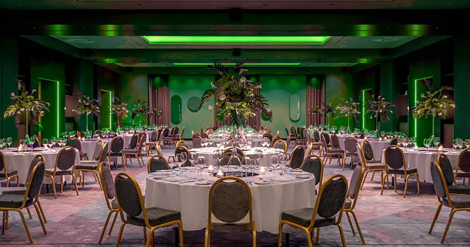 Restaurantbereich im Vienna Marriott Hotel | Credit: Vienna Marriott Hotel