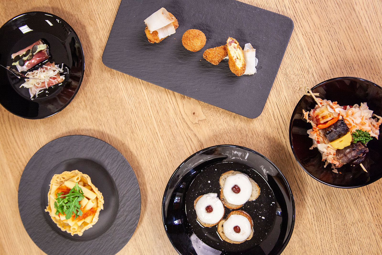 Köstliches essen im Vulkanland | Credit: Bernhard Bergmann