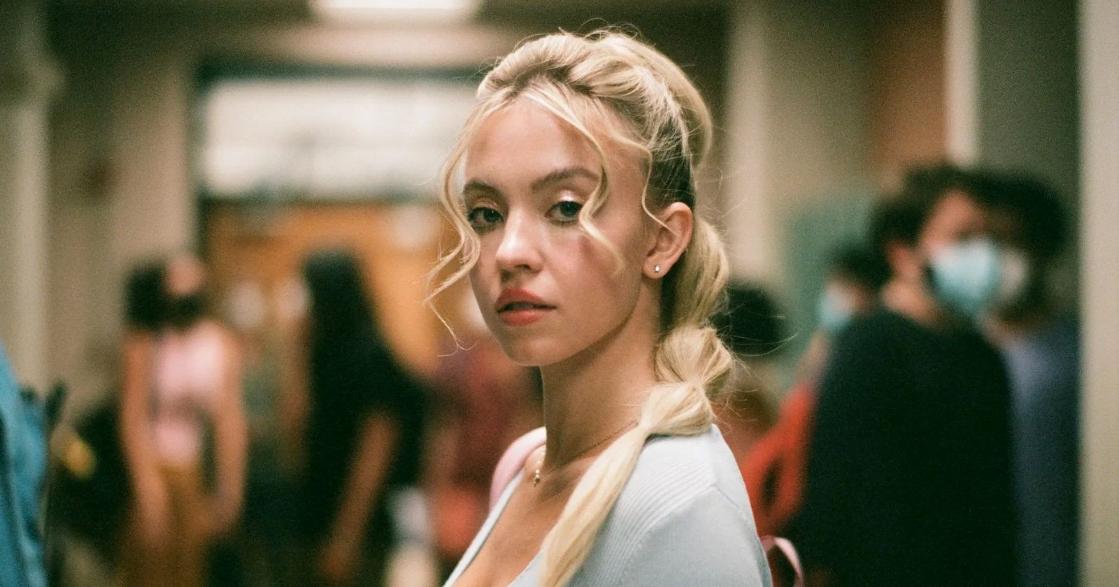 Sydney Sweeney in Euphoria/ „Euphoria“ Staffel 3: Der neue Trailer zeigt wie es mit Cassie, Rue und dem rest weitergeht.