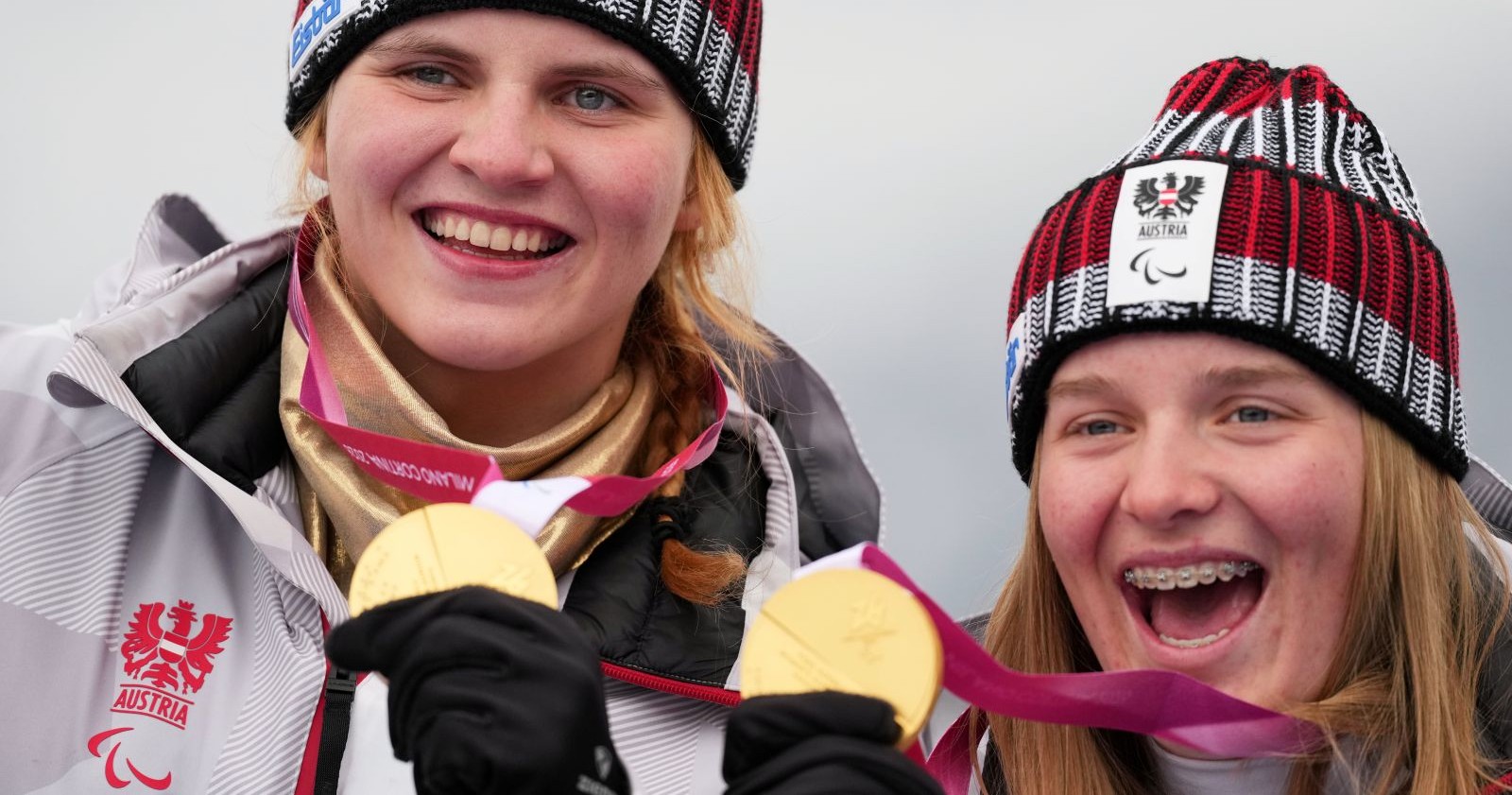 Veronika Aigner und Guide Lilly Sammer nach dem Sieg der Goldmedaille bei den Paralympics als Themenbild ür den Auftritt bei Frühstück bei mir