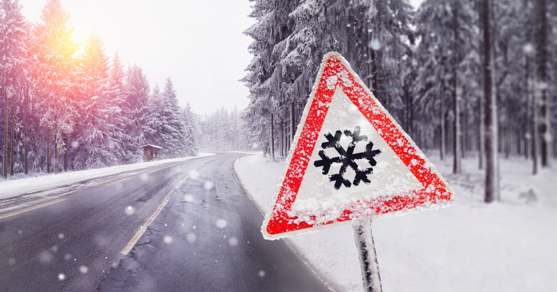 Verkehrstaffel vor einer Schneebahn.