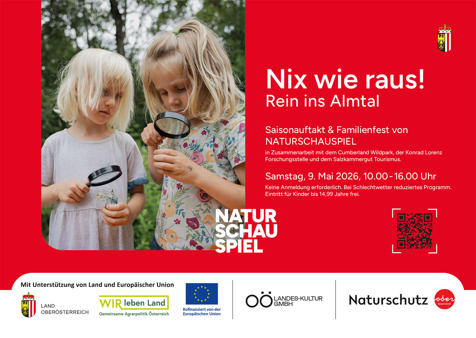 Zwei Kinder sehen durch eine Lupe, Werbebanner von Land Oberösterreich | Credit: Land Oberösterreich