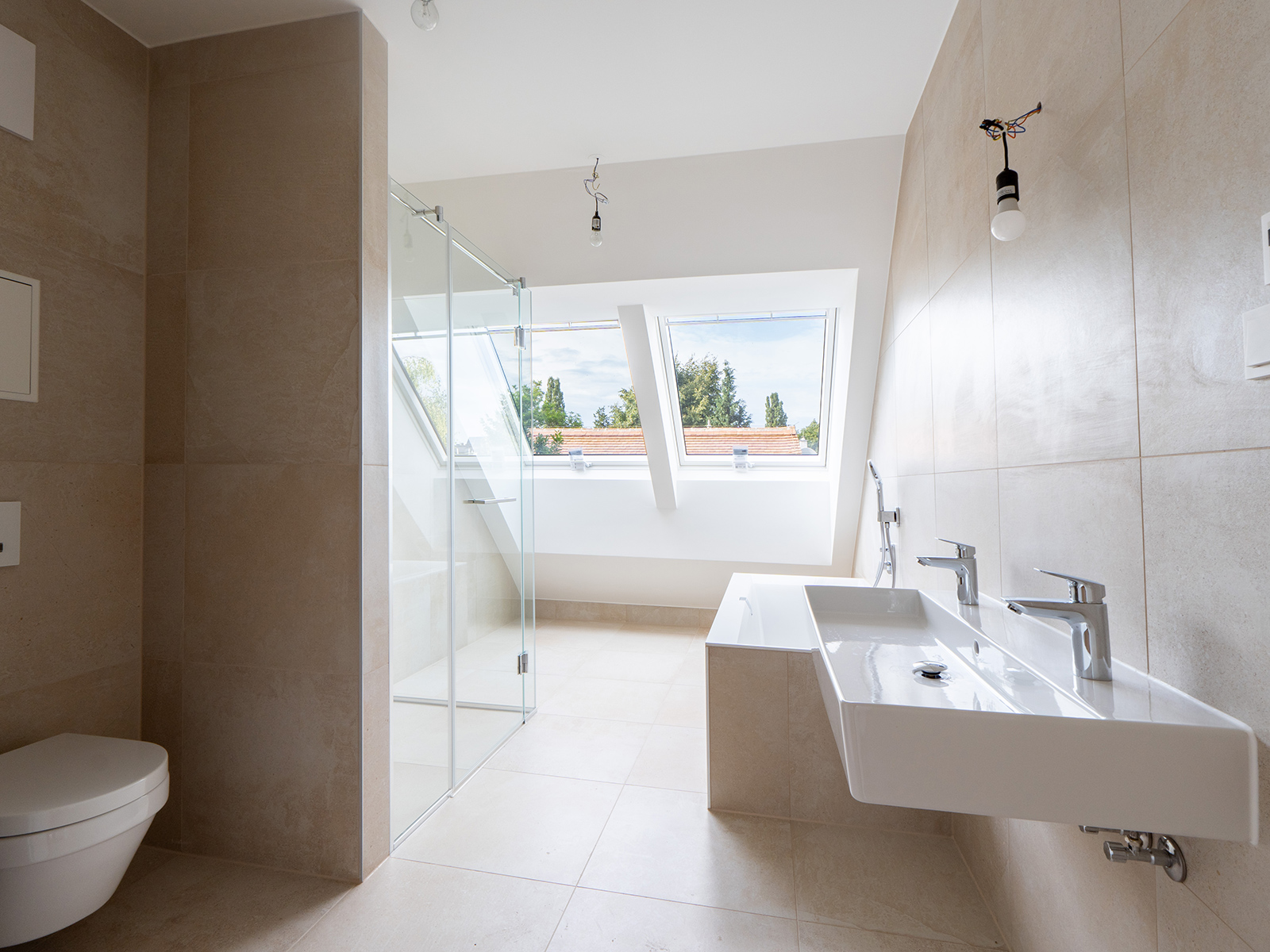 Modernes Badezimmer | Credit: Glorit Bausysteme