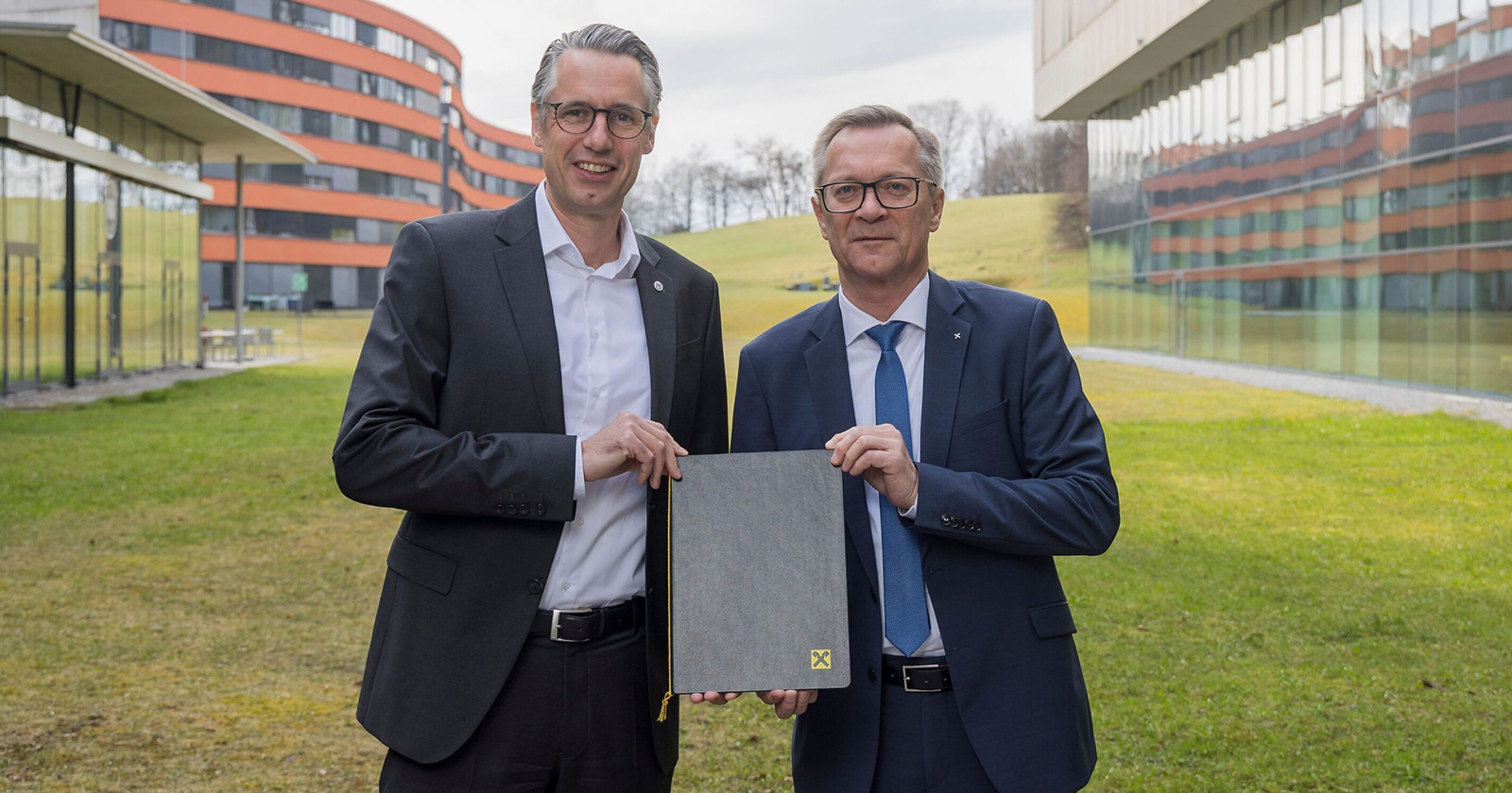 Dominik Engel und Heinz Konrad | Credit: FH Salzburg/Neumayr/Leopold