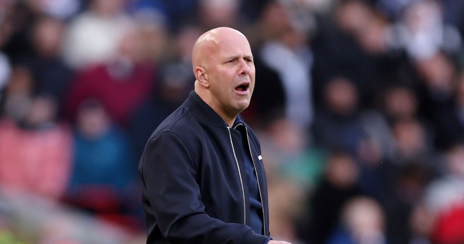 Arne Slot an der Seitenlinie des FC Liverpool