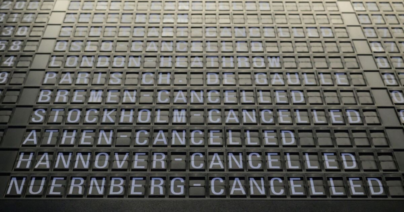 Fluginformation am Flughafen.