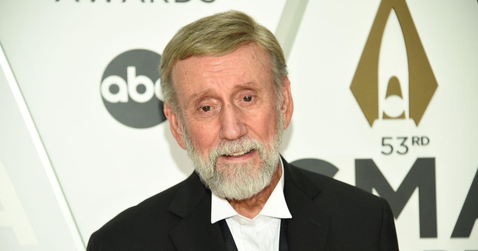 Ray Stevens nach Genickbruch und Sturz – Country-Sänger erholt sich nach Unfall und veröffentlicht neues Album