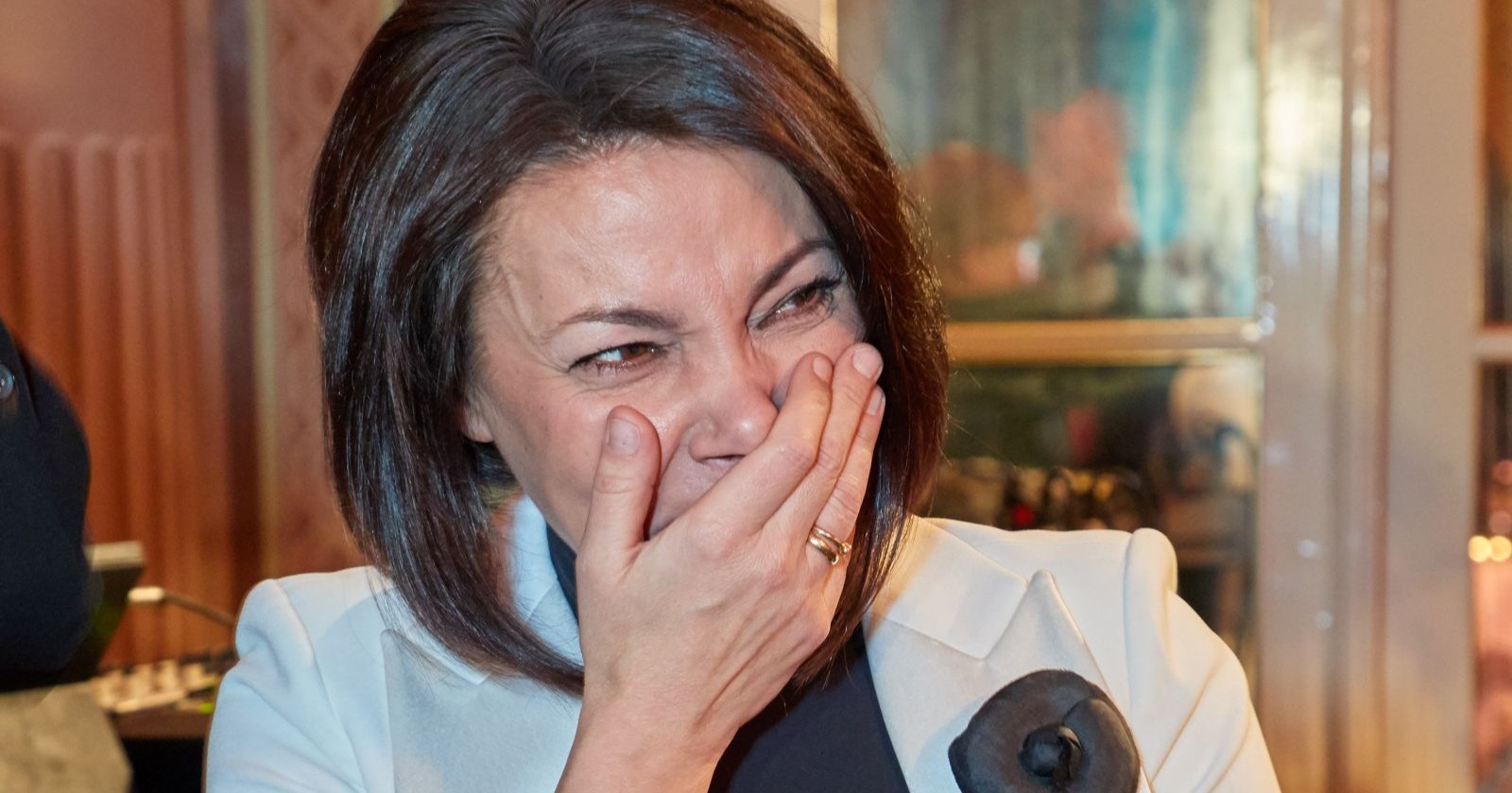 Sandra Cervik:  Abschied von der Josefstadt, Wiener Schauspielerin bei letzter Premiere