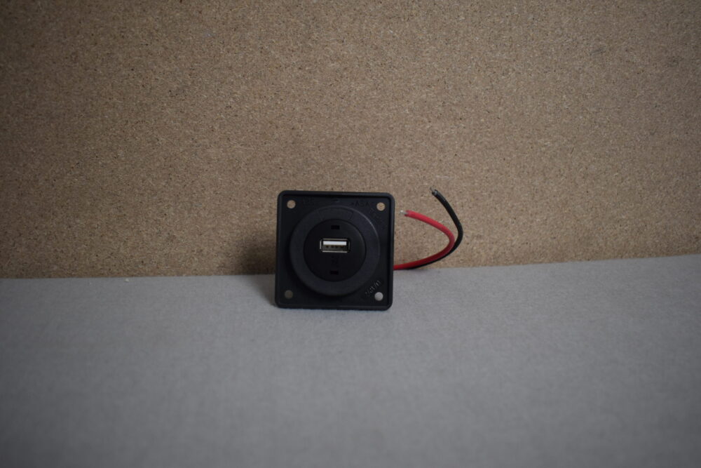 Berker Integro USB Ladesteckdose 12V anthrazit matt
