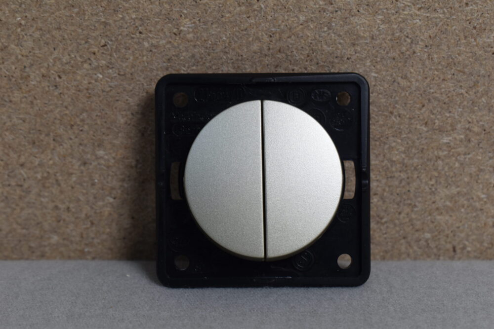 Berker Wippschalter 21563 ohne Symbol bronze