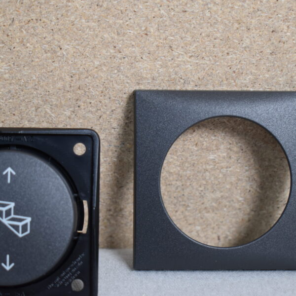 Berker Wippschalter Trittstufe mit Rahmen und Montagematerial