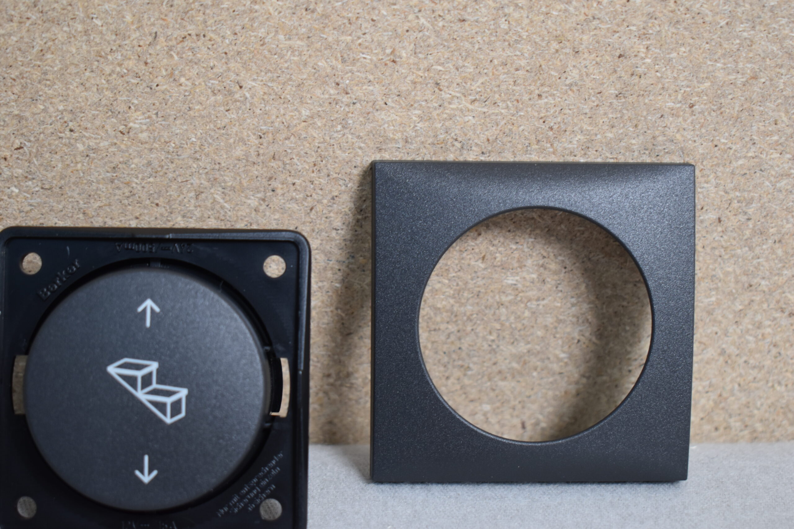 Berker Wippschalter Trittstufe mit Rahmen und Montagematerial