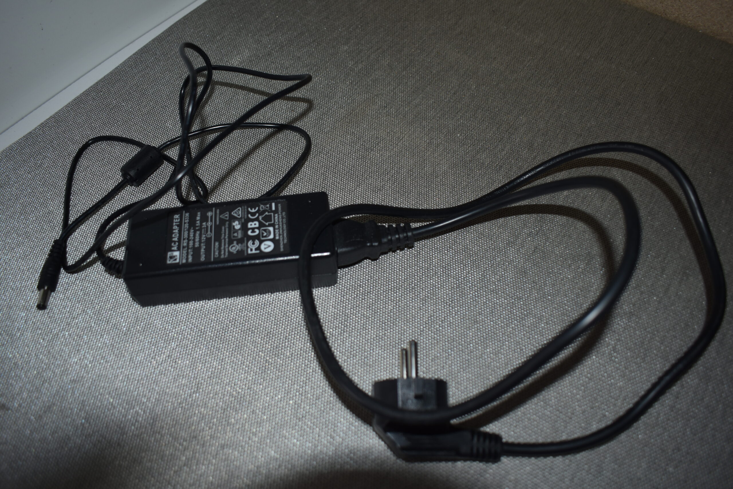 Caratec TV 22" Modell: LDD-247