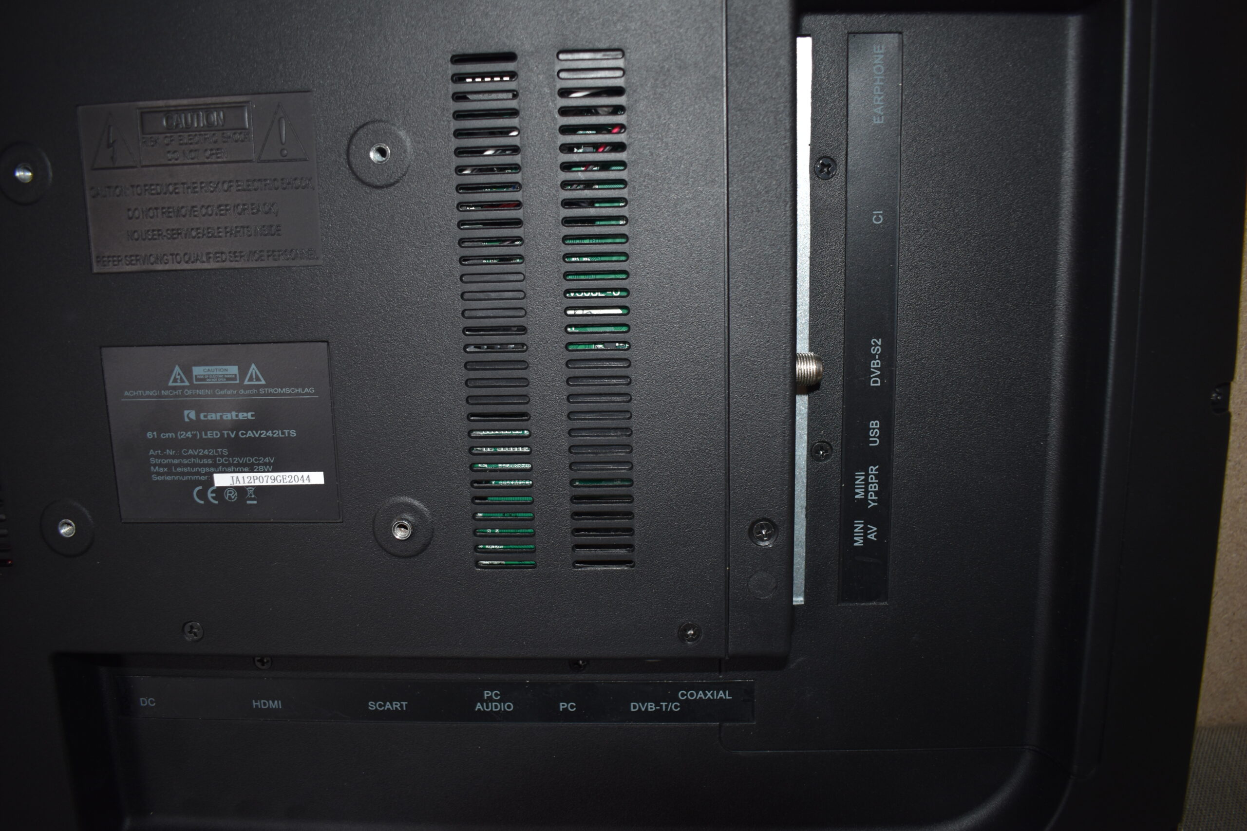 Caratec CAV242LTS TV 24"