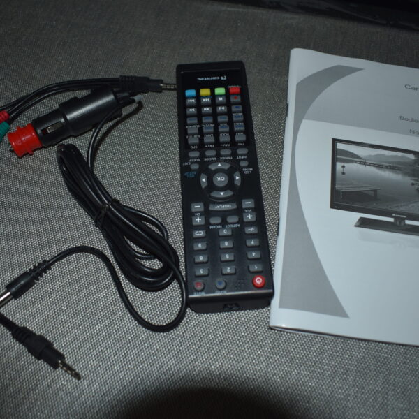 Caratec CAV242LTS TV 24