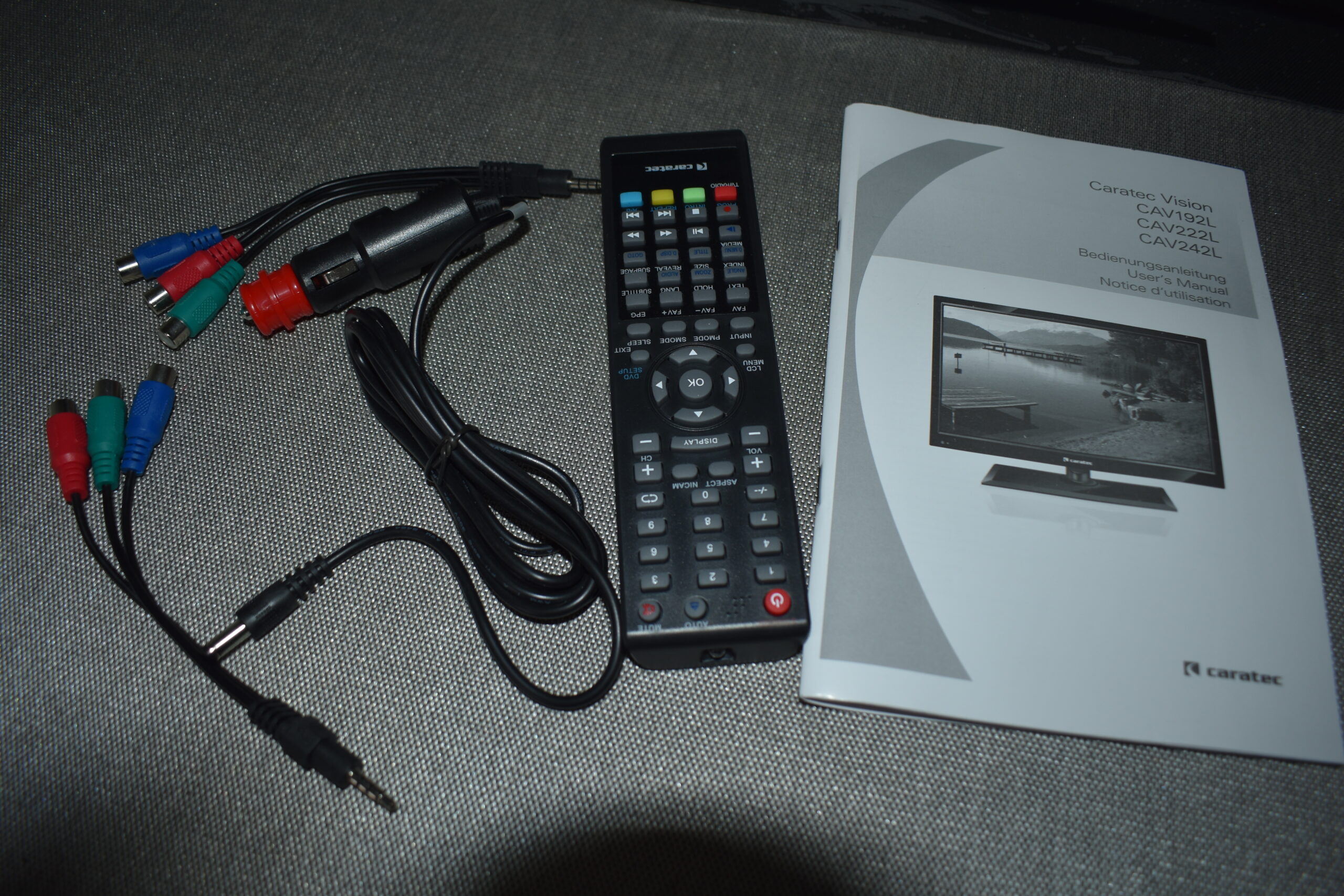 Caratec CAV242LTS TV 24"