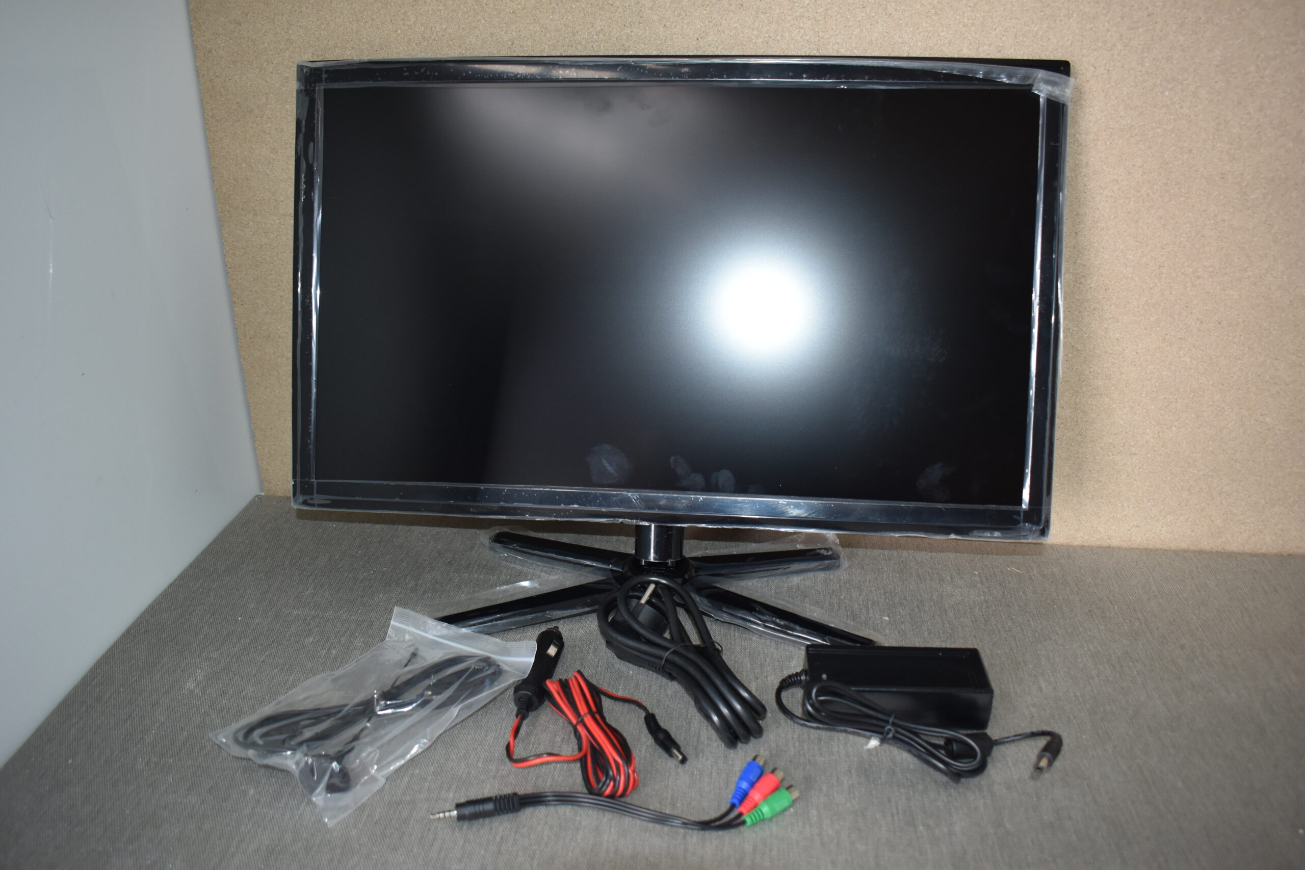 Caratec TV 22"