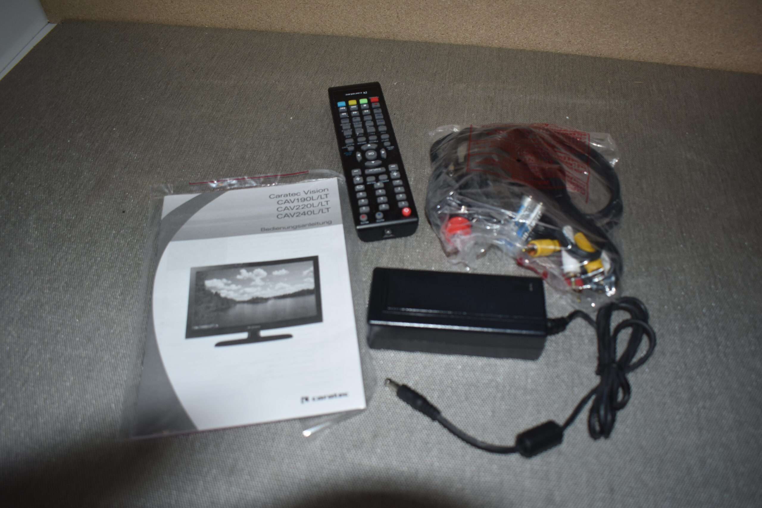 Caratec CAV220LT TV 22"