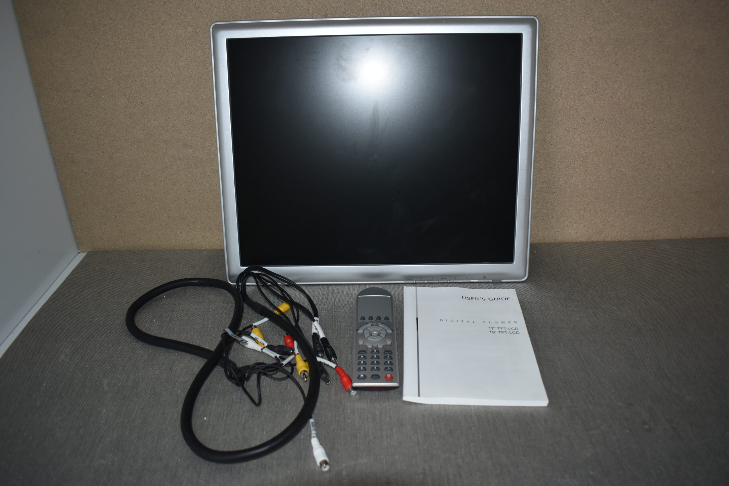 Caratec L950M TV 2010