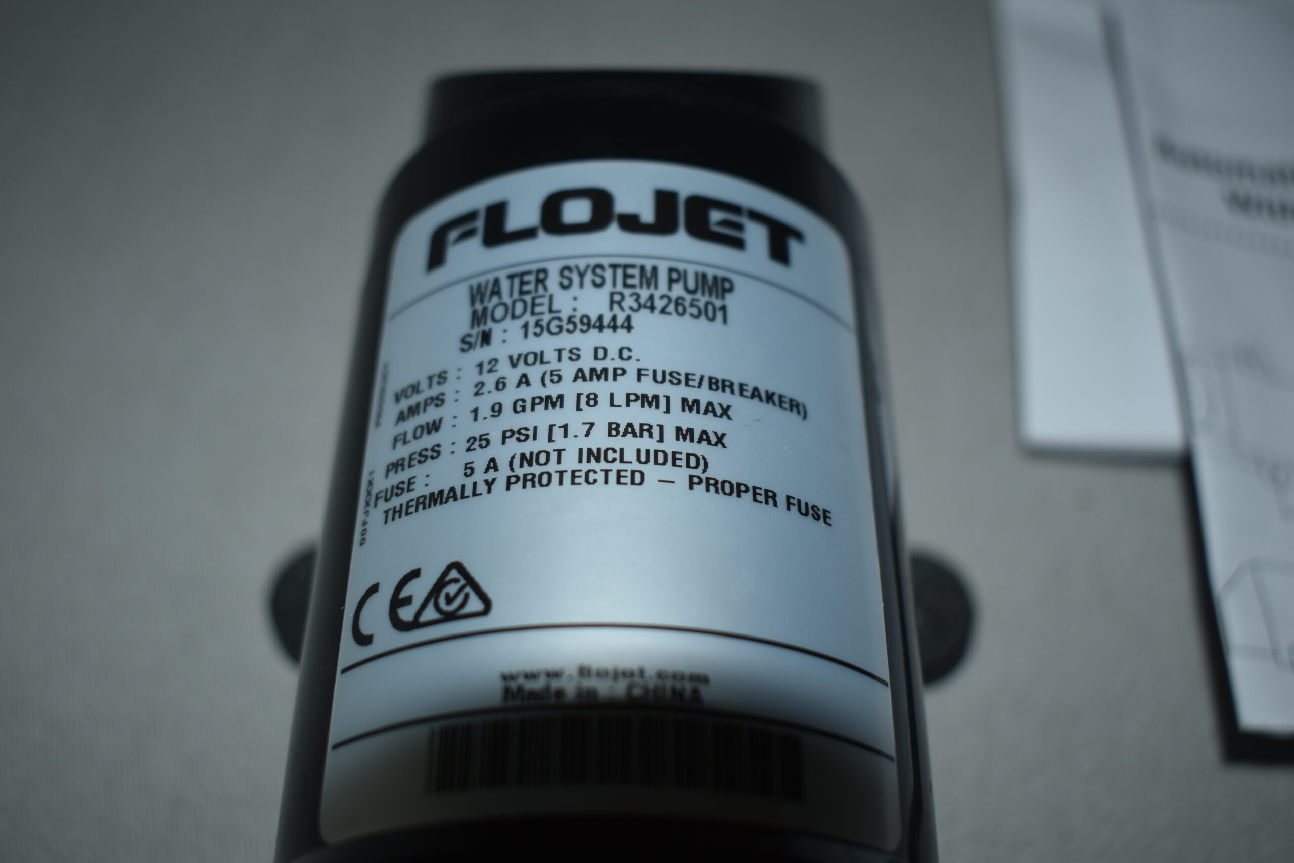 Flojet Wasserpumpe mit Adapter und Anleitung Model: R3426501