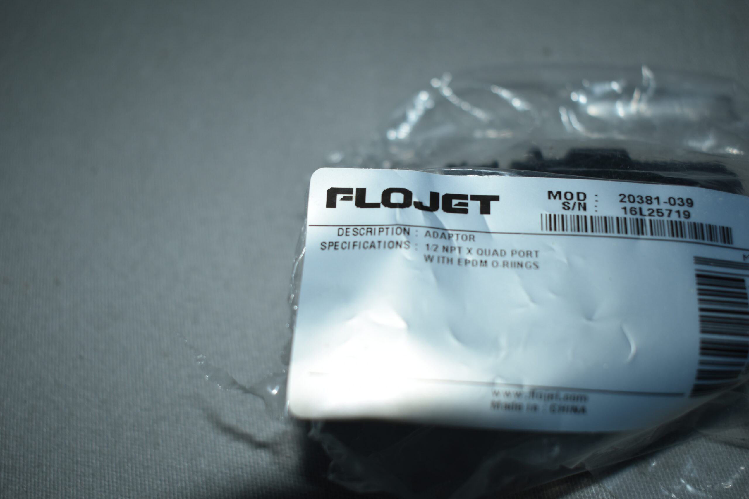 Flojet Wasserpumpe mit Adapter und Anleitung Model: R3426501