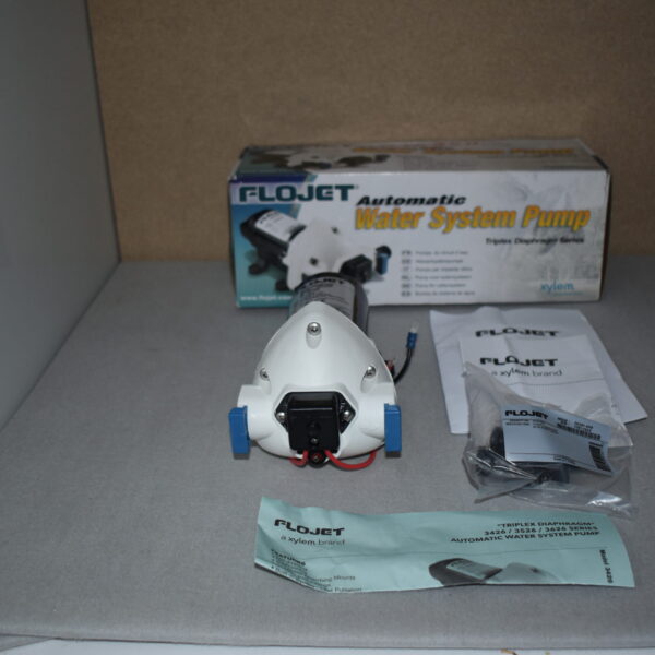 Flojet Wasserpumpe mit Adapter und Anleitung Model: R3426501