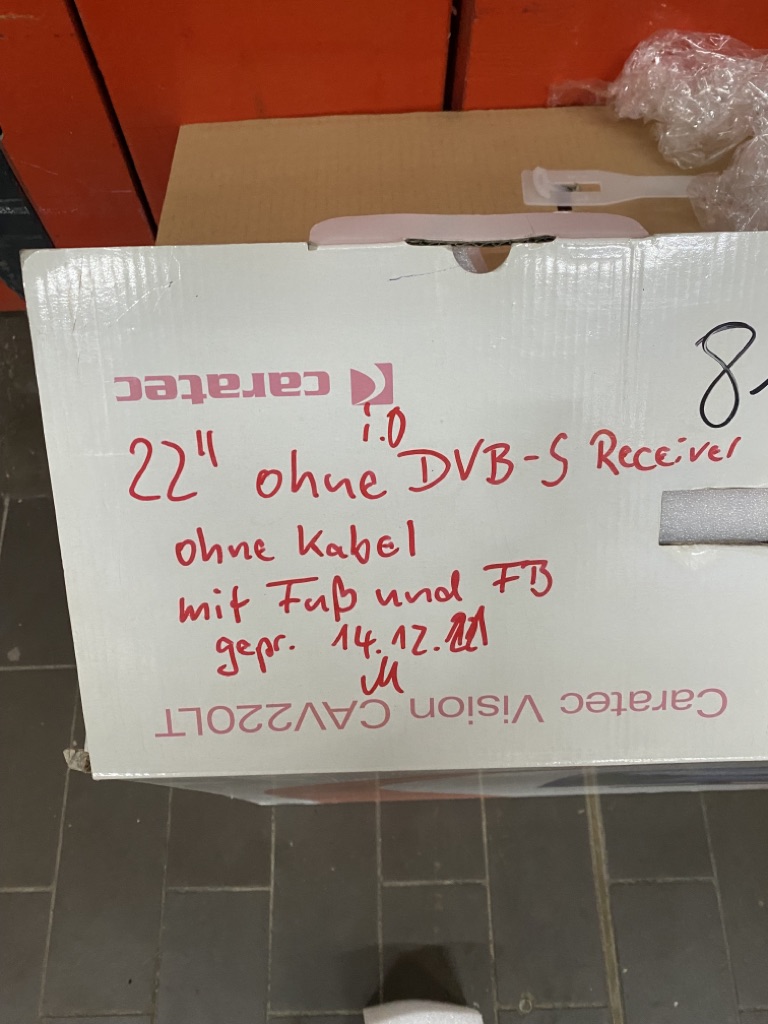 Caratec CAV220LT 22" TV – Bild 2