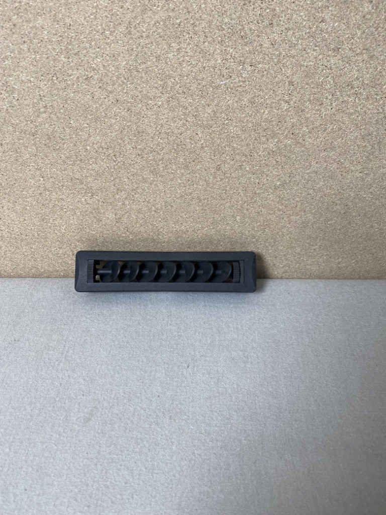 Original Clou Liner Lüftungsgitter Niesmann + Bischoff 15,5 x 2,2 cm Neu