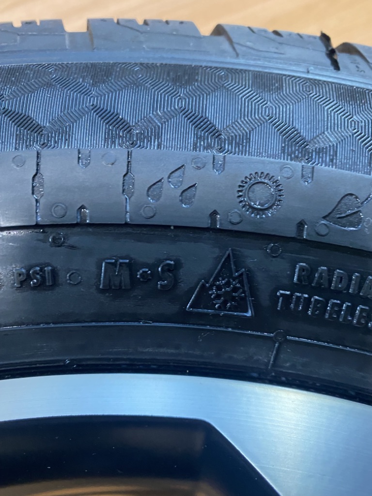 2 x Continental 255/55 R18CP M+S Reifen Komplettrad mit Alufelge Niesmann + Bischoff