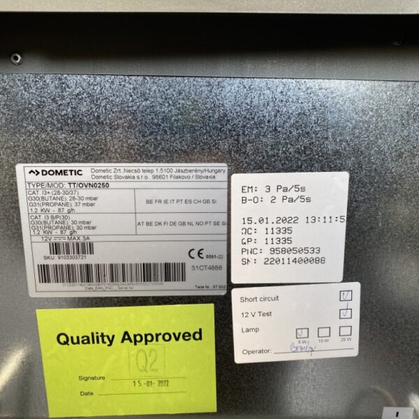 Dometic RMDT 10.5X Absorberkühlschrank mit Backofen