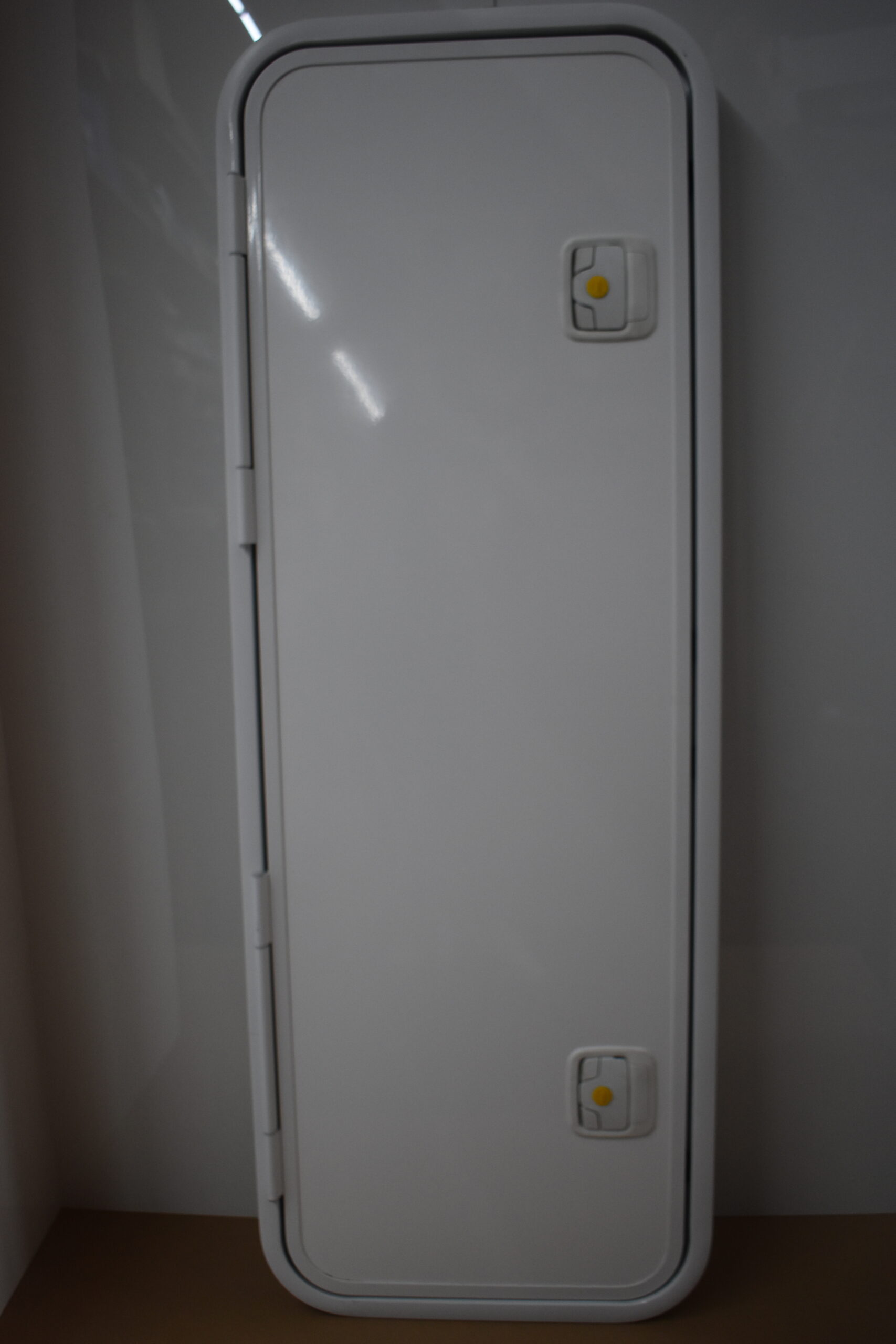 Serviceklappe weiß, 1300 x 450 mm, für Wohnmobil RAL 9010