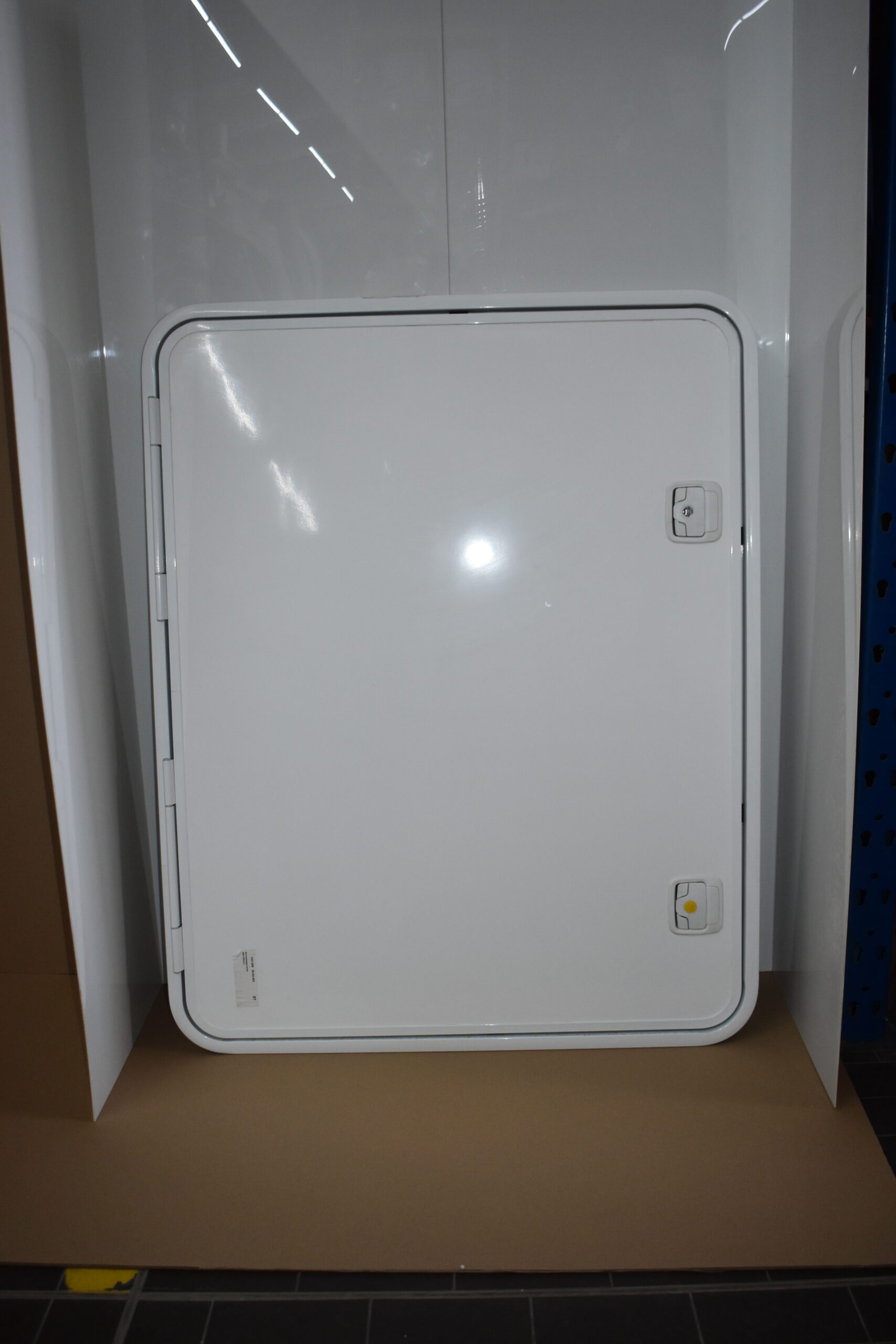 Serviceklappe weiß, 950 x 1200 mm,  RAL 9010 Alu pulverbeschichtet