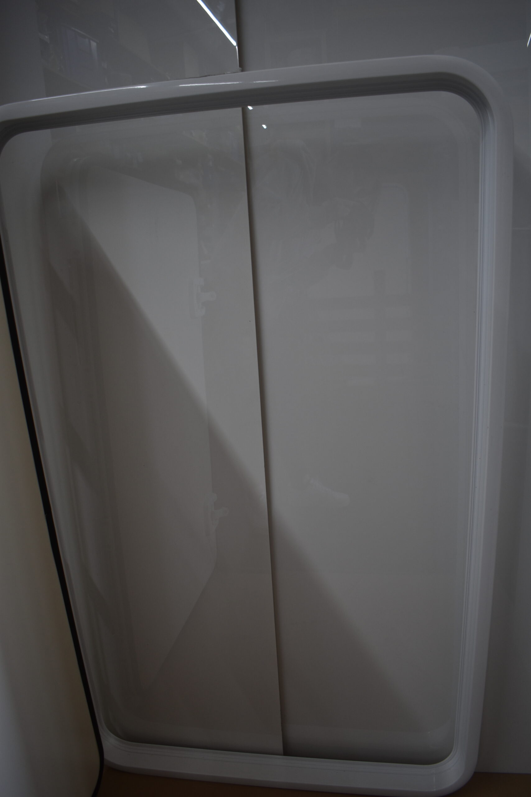 Serviceklappe weiß 750 x 1220 mm, RAL 9010 Alu pulverbeschichtet