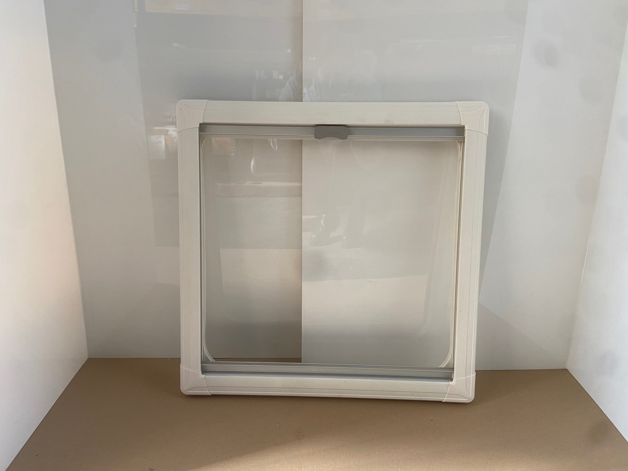 Fliegenschutz und Verdunklung für Wohnmobilfenster, Remis, 500 x 500 mm