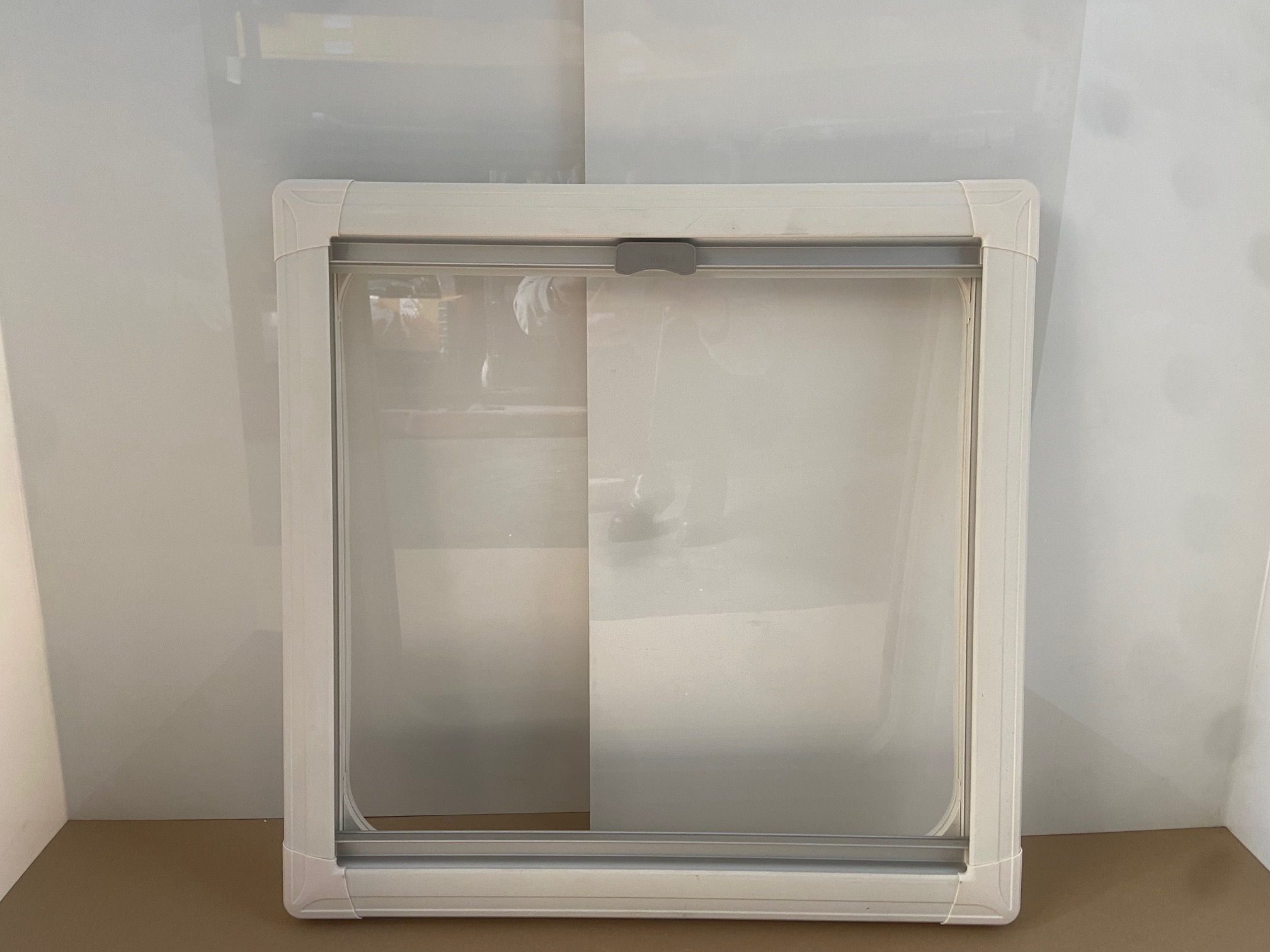 Fliegenschutz und Verdunklung für Wohnmobilfenster, Remis, 500 x 500 mm – Bild 2