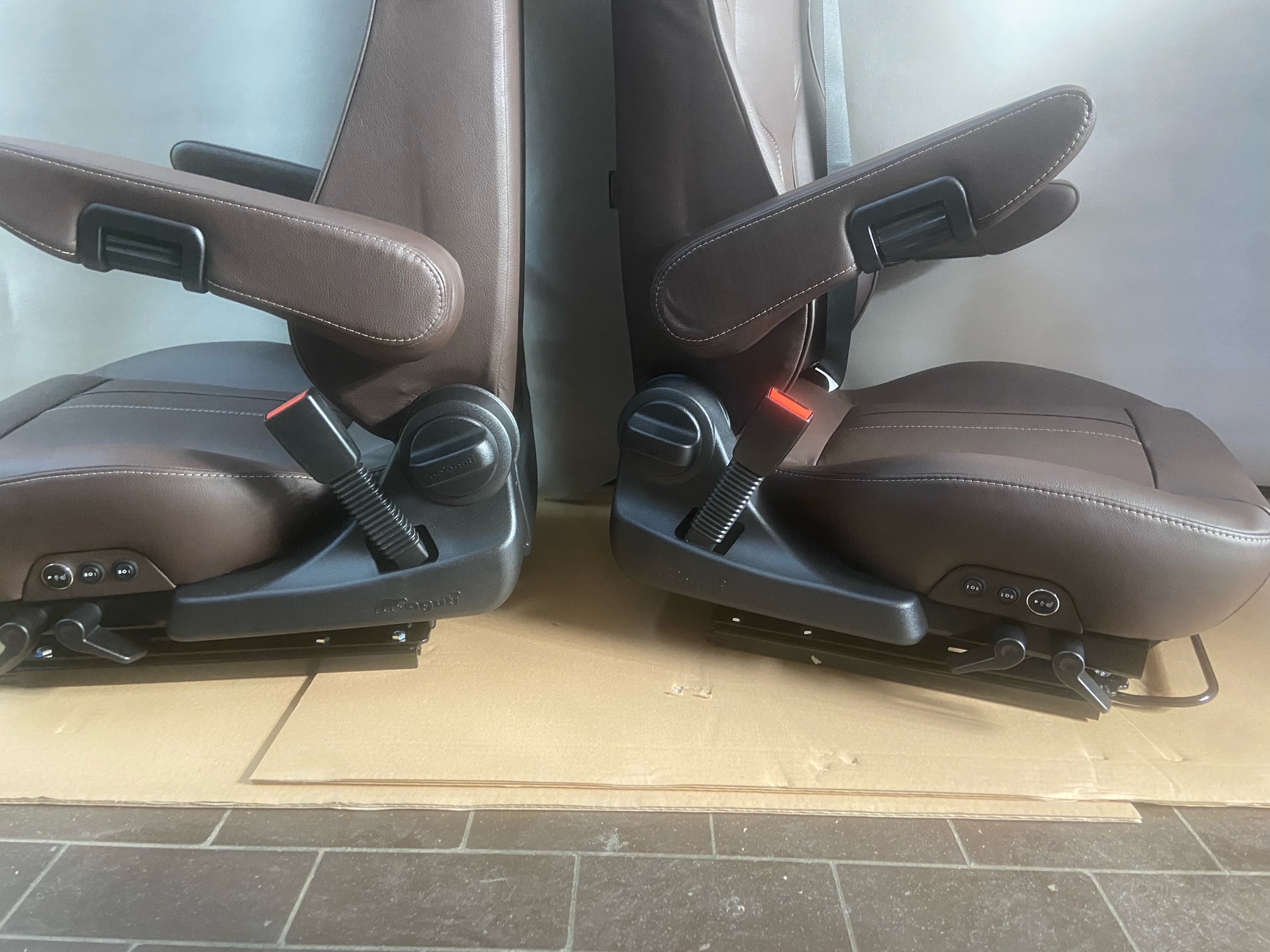 Aguti Sitz Integra, Fahrer + Beifahrerseite, Eura Gis III, Eura Mobil