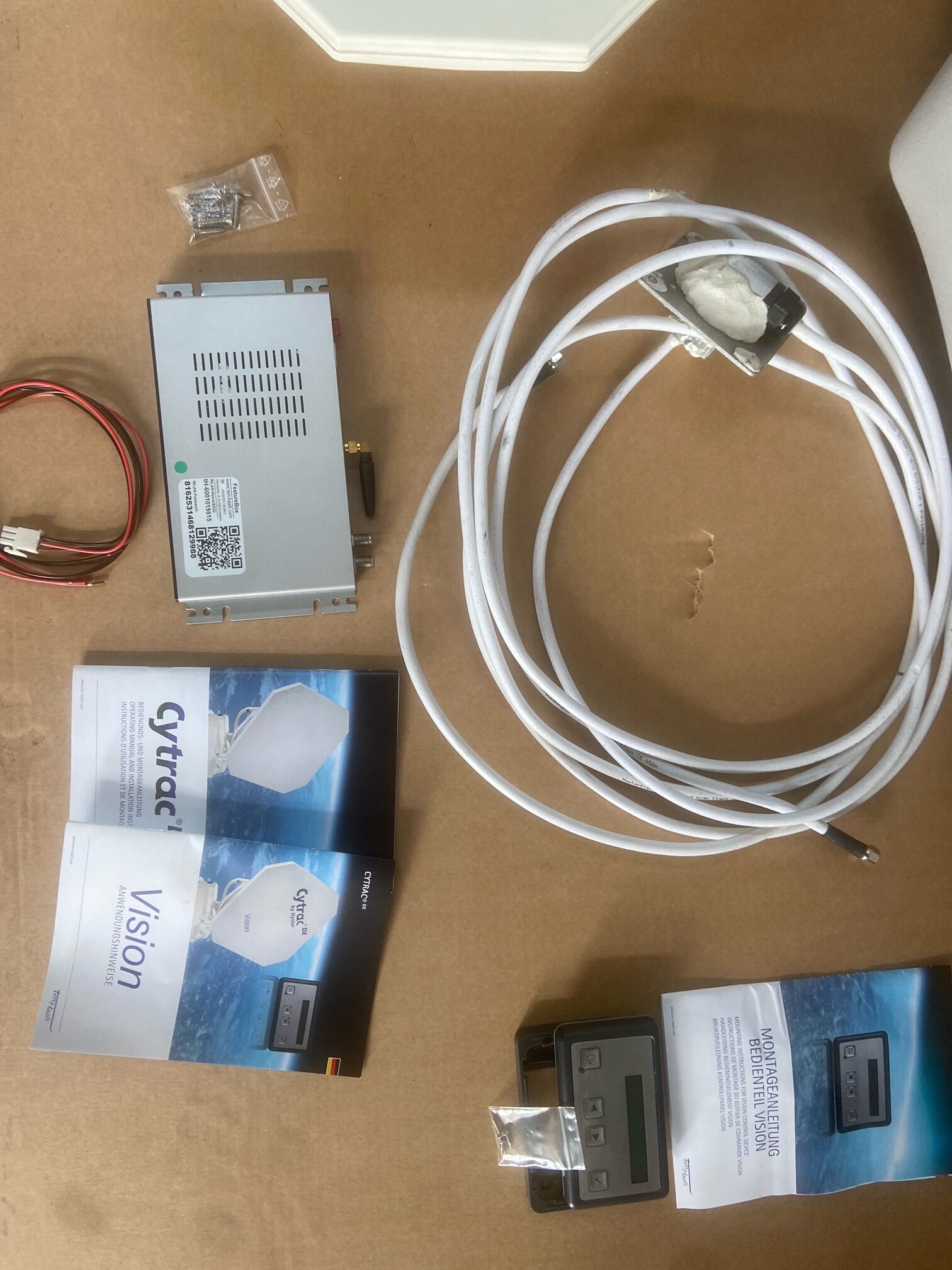 Satellitenschüssel Oyster Cytrac twin x, Niesmann & Bischoff