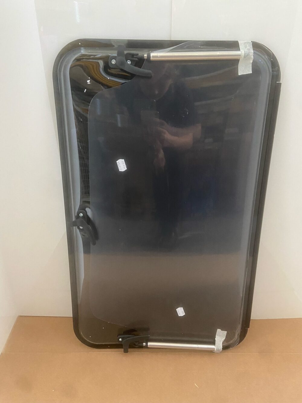 Dometic Scheibe für Wohnmobil, 750 x 465 mm
