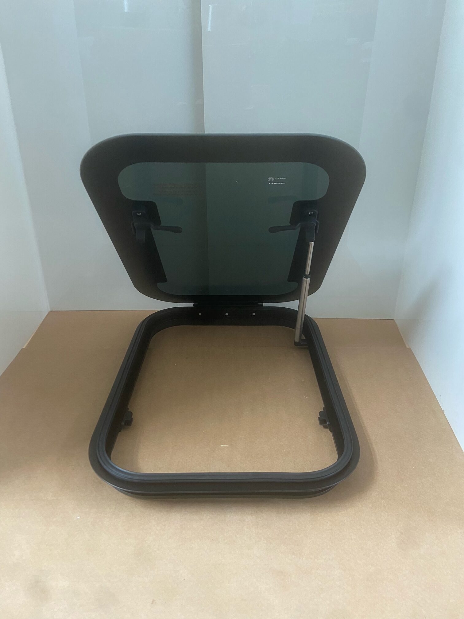 Ausstellfenster RW Eco mit getönter Glasscheibe, 350 x 500 mm