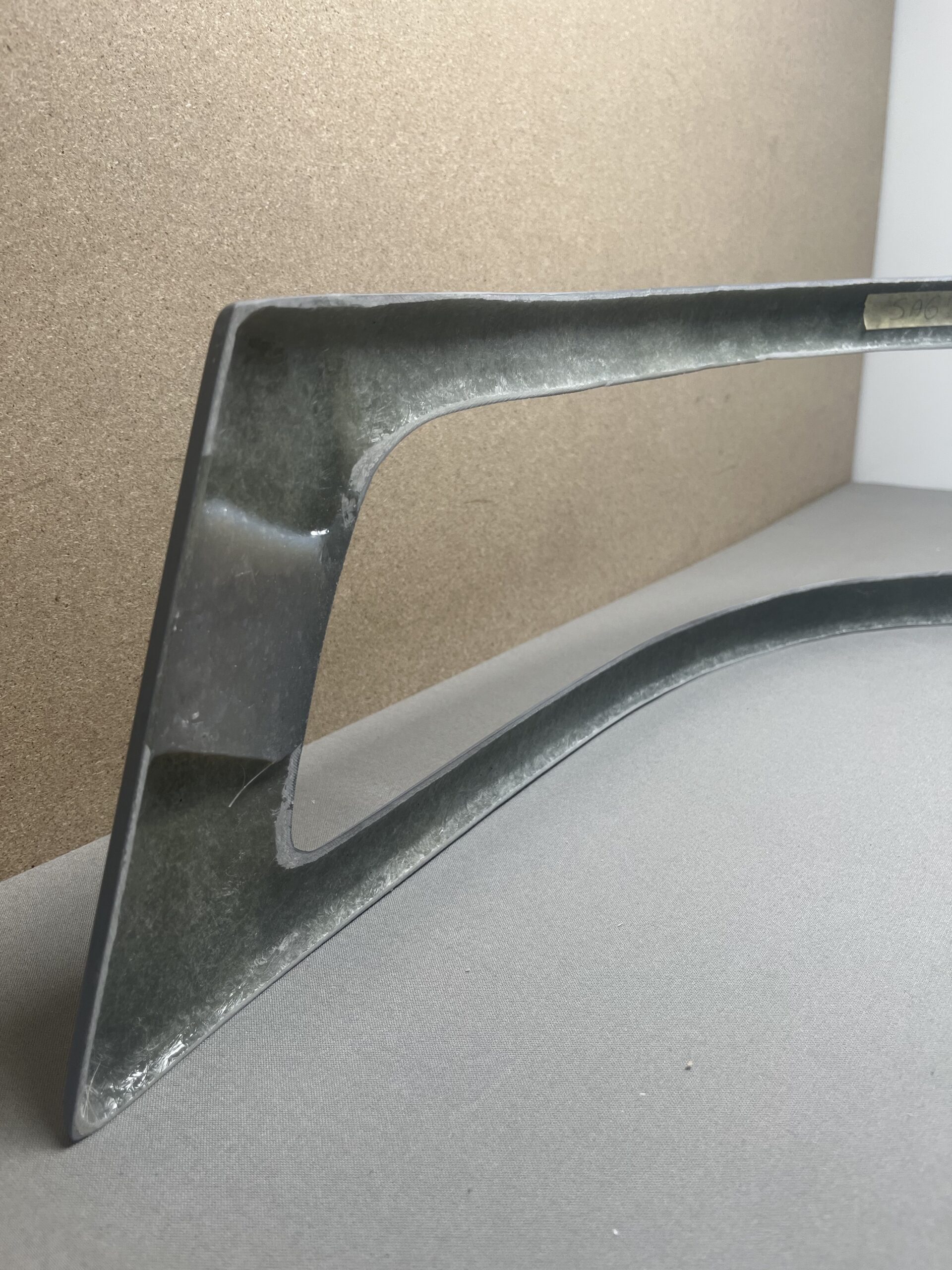 Niesmann & Bischoff Scheinwerferrahmen Flair 1 rechts hellgrau grundiert