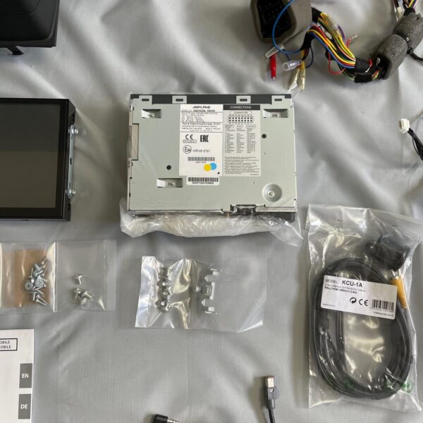 XXL Premium Infotainment System, Alpine Model X902D-ID