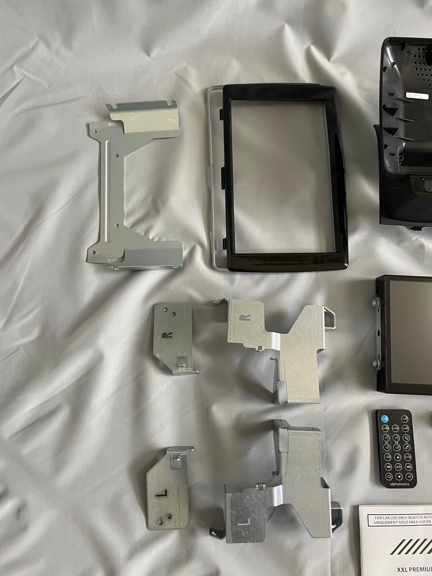 XXL Premium Infotainment System, Alpine Model X902D-ID