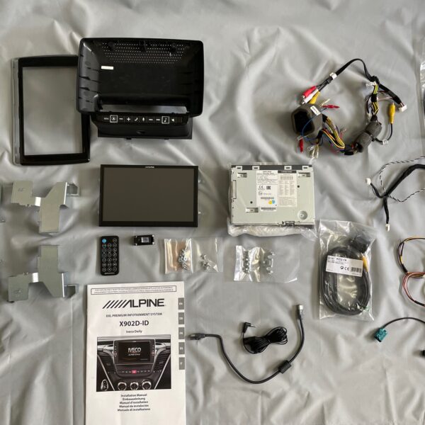 XXL Premium Infotainment System, Alpine Model X902D-ID