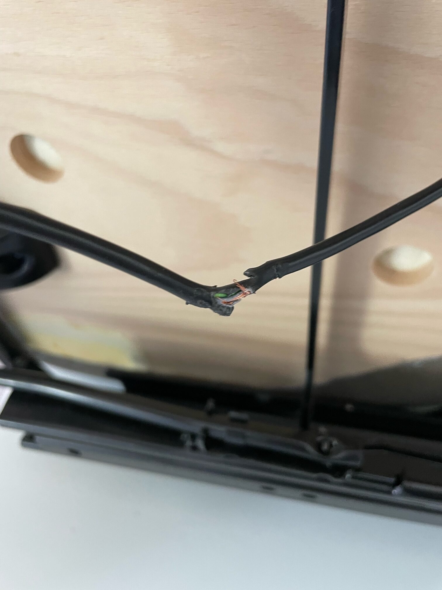 Aguti Automotiv GIS Liner, Beifahrersitz