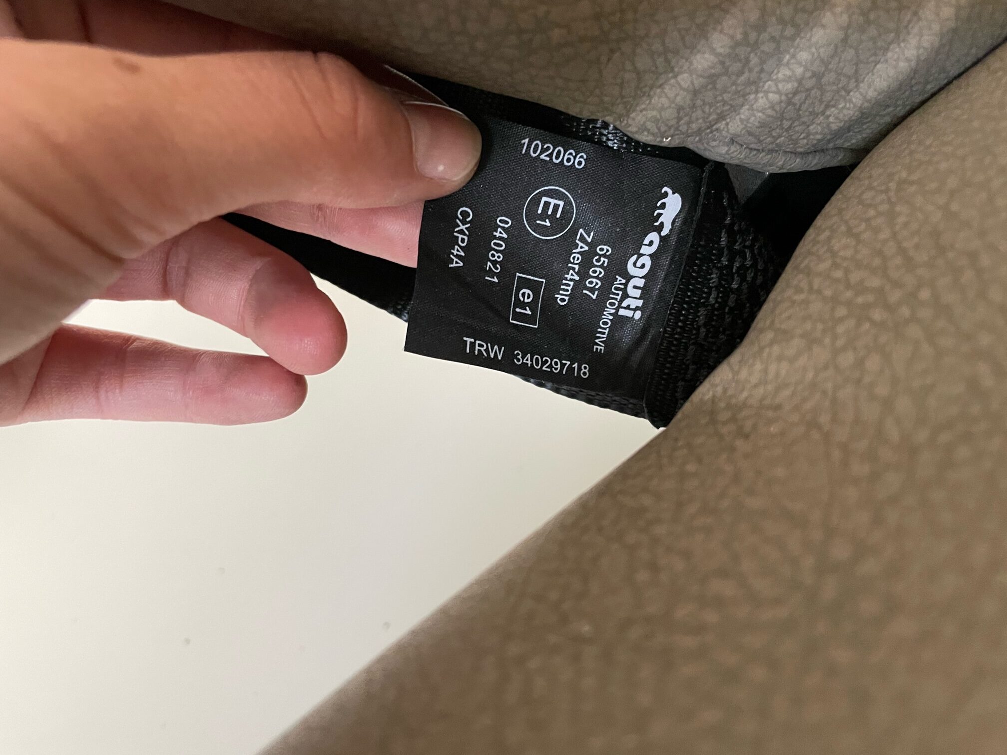 Aguti Automotiv GIS Liner, Beifahrersitz