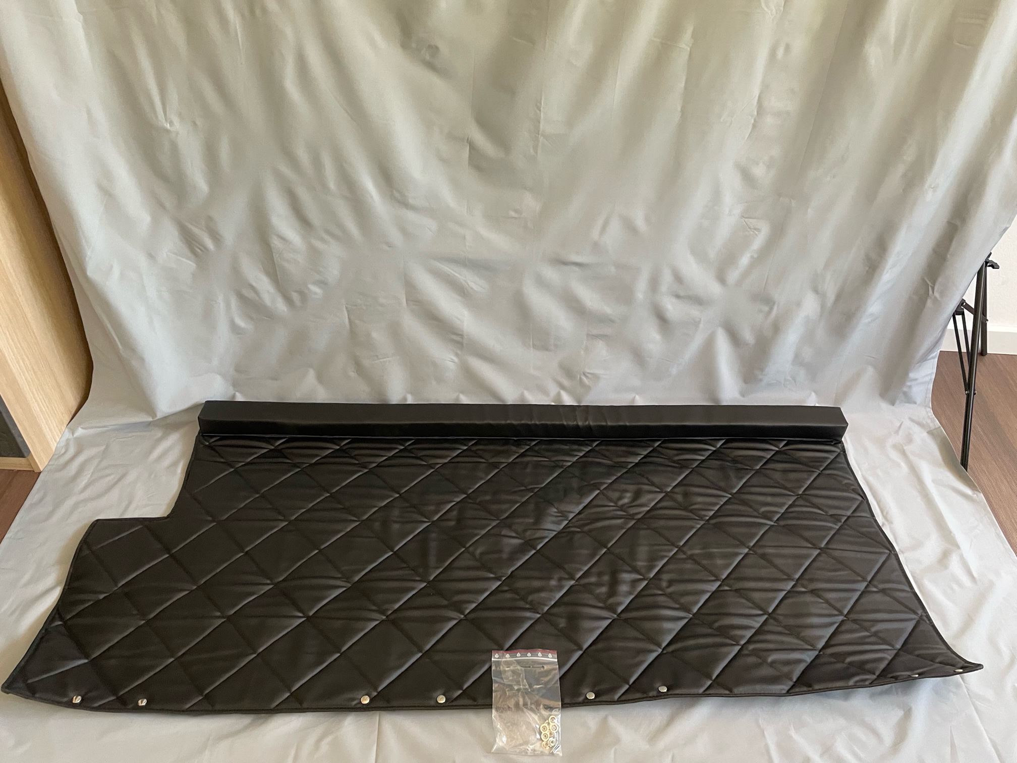 Isomatte für Fußraum Auto, links, E18 - 03.212/1, SA 9461, ca. 167 x 72 cm